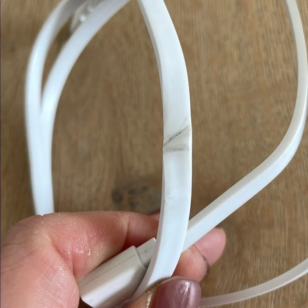 White USB to‎ Micro USB Cable